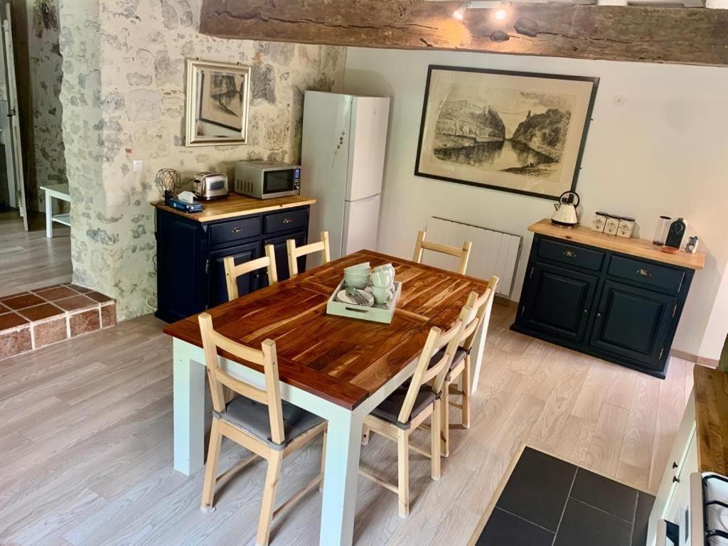 Gites De Verger, Stylish Self Catering Cottages In Sos Exteriör bild
