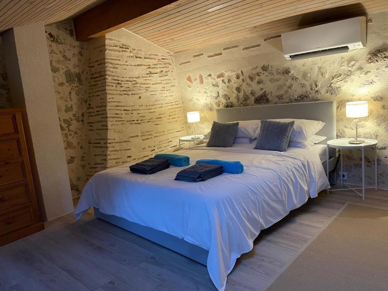 Gites De Verger, Stylish Self Catering Cottages In Sos Exteriör bild